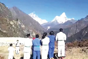 Võ đường Judo trên núi Everest