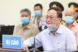 Bị cáo Nguyễn Văn Hiến trong phiên tòa ngày 19-5-2020. Ảnh: THÔNG TẤN QUÂN SỰ