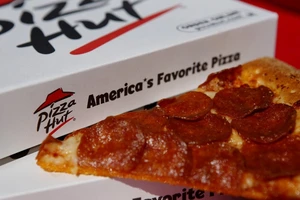 Tesco và Pizza Hut vi phạm chính sách tiền lương tối thiểu 