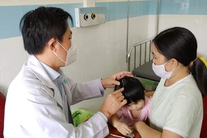 Khám bệnh miễn phí cho người dân huyện Côn Đảo