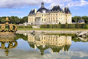 Lâu đài Vaux le Vicomte vắng bóng khách tham quan