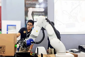 Một robot đa năng sản xuất tại Indonesia