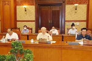 Tổng Bí thư Nguyễn Phú Trọng và các đồng chí Bộ Chính trị tại buổi họp. Ảnh: ĐCSVN