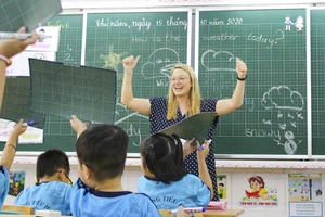 Một tiết học Tiếng Anh Tích hợp tại Trường Tiểu học Hòa Bình