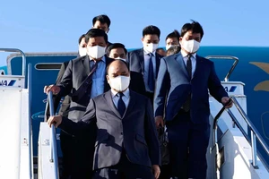 Chủ tịch nước Nguyễn Xuân Phúc đến sân bay quốc tế Haneda, Tokyo, Nhật Bản. Ảnh: TTXVN