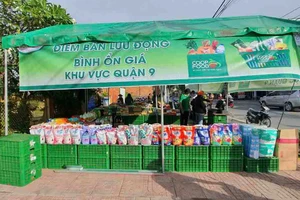 Co.op Food tổ chức bán hàng lưu động bình ổn giá