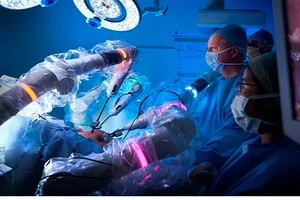 Robot phẫu thuật thành công cho bệnh nhân ung thư