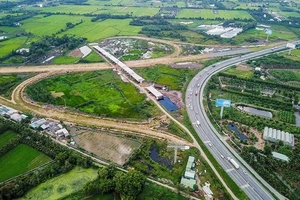 Bộ GTVT báo cáo Thủ tướng việc chọn nhà thầu Dự án xây dựng đường bộ Bắc - Nam