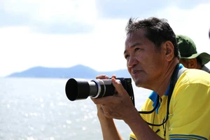 NSƯT, đạo diễn Nguyễn Hoàng miệt mài với những chuyến đi ghi lại hiện thực cuộc sống. Ảnh: NVCC