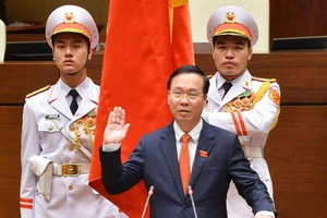 Tân Chủ tịch nước Võ Văn Thưởng thực hiện nghi lễ tuyên thệ nhậm chức