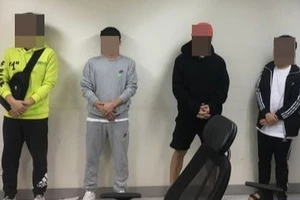 Bắt 4 người Hàn Quốc bị truy nã quốc tế trốn ở TPHCM