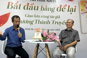 Nhà báo Dương Thành Truyền hạnh phúc khi lần đầu tiên được tổ chức ra mắt sách 
