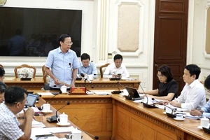 Chủ tịch UBND TPHCM Phan Văn Mãi trong một buổi họp giao ban giải ngân vốn đầu tư công tháng 5-2023. Ảnh: HOÀNG HÙNG
