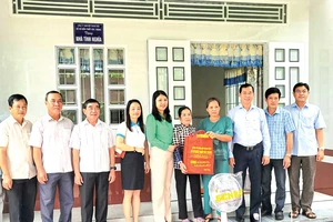 Công ty XSKT Sóc Trăng trao nhà tình nghĩa cho gia đình liệt sĩ Cao Văn Năm