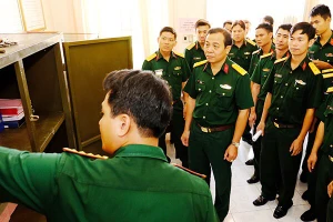 Lãnh đạo Bộ CHQS tỉnh kiểm tra thực hiện chương trình 5S ở huyện ban CHQS huyện Nhơn Trạch