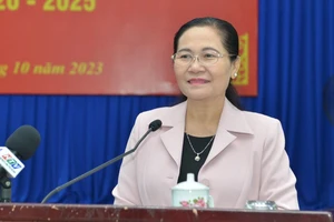 Đồng chí Nguyễn Thị Lệ phát biểu tại hội nghị. Ảnh: CAO THĂNG