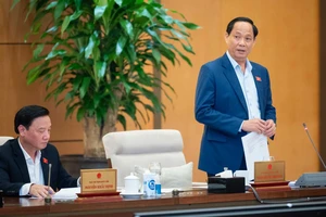 Phó Chủ tịch Quốc hội Trần Quang Phương phát biểu về dự án Luật Quản lý, sử dụng vũ khí, vật liệu nổ và công cụ hỗ trợ (sửa đổi)