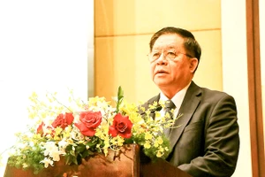 Trưởng ban Tuyên giáo Trung ương Nguyễn Trọng Nghĩa phát biểu tại hội thảo. Ảnh: TTXVN