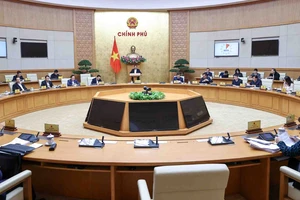 Thủ tướng Phạm Minh Chính chủ trì và phát biểu tại phiên họp Chính phủ chuyên đề về xây dựng pháp luật. Ảnh: VIẾT CHUNG