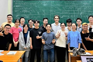 Các sinh viên xuất sắc được chọn học chương trình Thạc sĩ toán ứng dụng Việt - Pháp