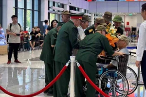 Cảng hàng không Điện Biên đón những vị khách đặc biệt trong dịp kỷ niệm 70 năm Chiến thắng lịch sử Điện Biên Phủ