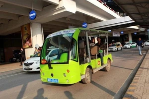 Thí điểm 200 ô tô điện phục vụ khách du lịch khu vực trung tâm TPHCM