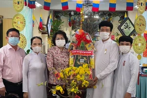 Ủy ban MTTQ Việt Nam TPHCM thăm, chúc mừng Lễ Thượng Ngươn, Tân Sửu 