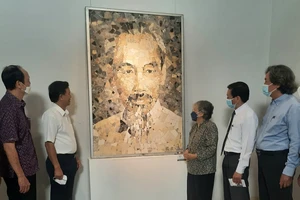 Khai mạc triển lãm tác phẩm mỹ thuật về đề tài Chủ tịch Hồ Chí Minh