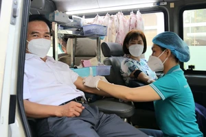 Cán bộ, công nhân viên Công ty Fosco tham gia hiến máu cứu người