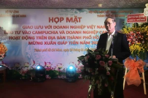 Trung tướng Nguyễn Văn Nam phát biểu tại buổi họp mặt