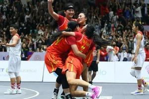 Tuyển bóng rổ nữ Việt Nam tạo nên kỳ tích tại SEA Games 31 nội dung 3x3. Ảnh: VBF