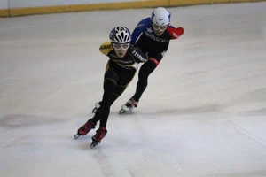 Trượt băng tốc độ đã được phát triển hệ thống thi đấu cấp độ quốc gia tại Việt Nam. Ảnh: NGUYỄN ANH