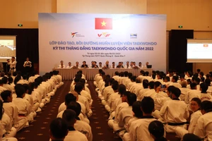 Lớp đào tạo, bồi dưỡng HLV taekwondo 2022 có hơn 1.000 học viên tham dự. Ảnh: NGUYỄN ANH