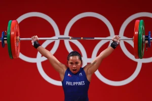 Hidilyn Diaz tập trung giành suất dự Olympic Paris 2024