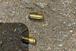 Nổ súng ở Đồng Nai, 2 chị em bị bắn thương tích
