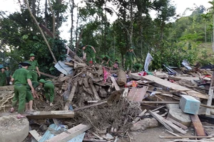 Toàn cảnh thảm họa sạt lở vùi lấp người ở Trà Leng, Trà Vân