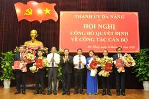 Thành ủy Đà Nẵng công bố quyết định phân công cán bộ