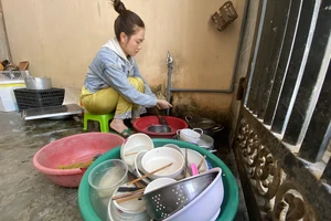 Người dân Quảng Nam bức xúc vì thiếu nước sinh hoạt giữa cao điểm nắng nóng