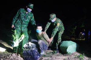 Biên phòng Quảng Trị phát hiện, thu giữ gần 300kg pháo hoa ở khu vực biên giới