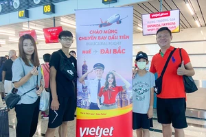 Tưng bừng chào mừng chuyến bay thẳng đầu tiên kết nối Đài Bắc với Cố đô Huế