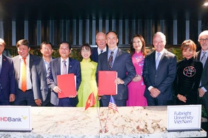 Đại học Fulbright Việt Nam và HDBank ký kết cung cấp vốn đối ứng nhân chuyến thăm của Tổng thống Hoa Kỳ Joe Biden tới Việt Nam