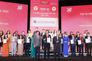 Agribank tiếp tục được vinh danh Top 10 thương hiệu mạnh Việt Nam 2023