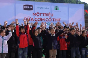 CHIN-SU tài trợ "Một triệu bữa cơm có thịt" cho trẻ vùng cao – tiếp tục cuộc hành trình năm thứ 2