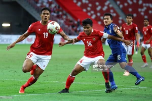 Trung vệ Fachruddin (trái) và hậu vệ Asnawi (phải) của U23 Indonesia từng giành á quân AFF Cup 2020. ẢNH: GETTY