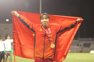 Niềm vui của Hồng Nhung khi giành huy chương ở SEA Games 2019. ẢNH: MINH DÂN