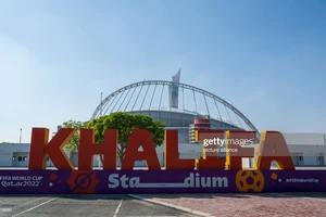 "Mặt tiền" của sân Khalifa ở World Cup 2022, một trong 8 sân được Qatar chọn tổ chức Asian Cup 2023. 