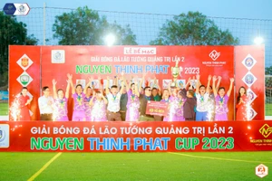 Lão tướng Đông Hà bảo vệ chức vô địch Giải bóng đá 7 người Lão tướng Quảng Trị. 