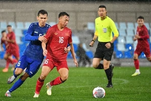 Đội tuyển Việt Nam nhận thất bại 0-2 trước Uzbekistan. ẢNH: UFA 