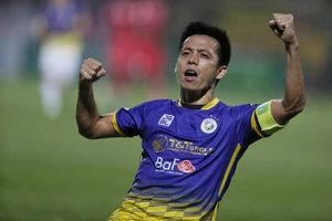 Văn Quyết trở lại với đội tuyển Việt Nam chuẩn bị cho vòng loại World Cup 2026. 