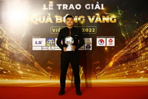 Ở tuổi 34, Quả bóng bạc futsal Việt Nam 2022 Khổng Định Hùng sẽ "xuất ngoại" sang Thái Lan thi đấu. 